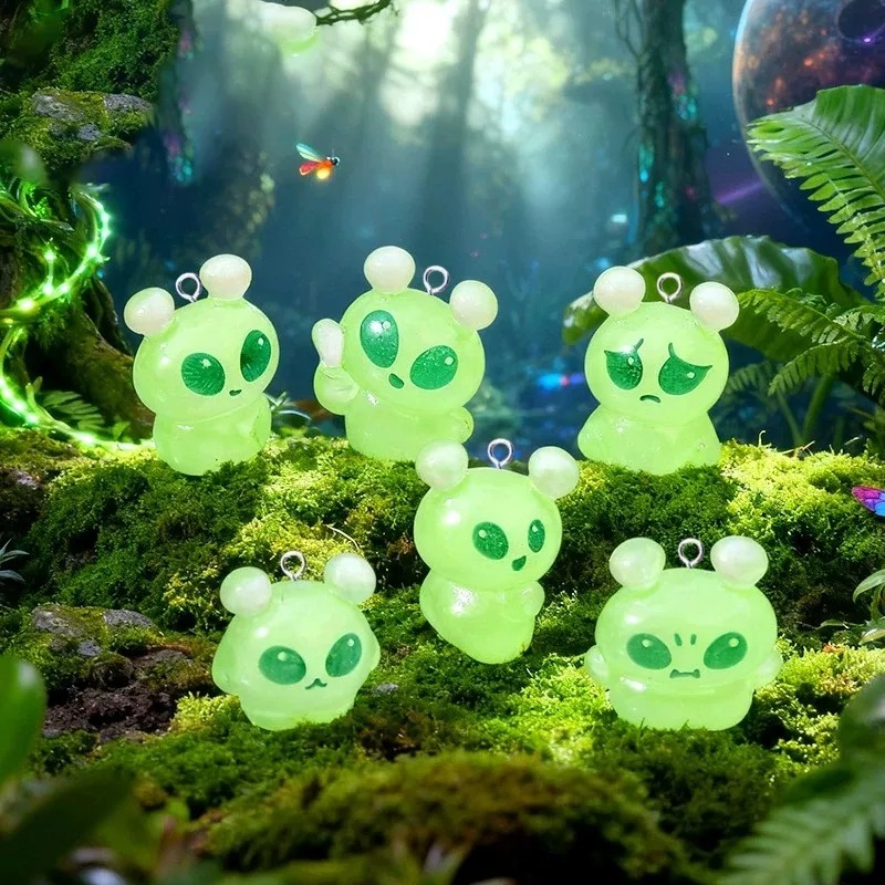 10Pcs Luminous Mini Green Alie - Resin Art Handmade review and price