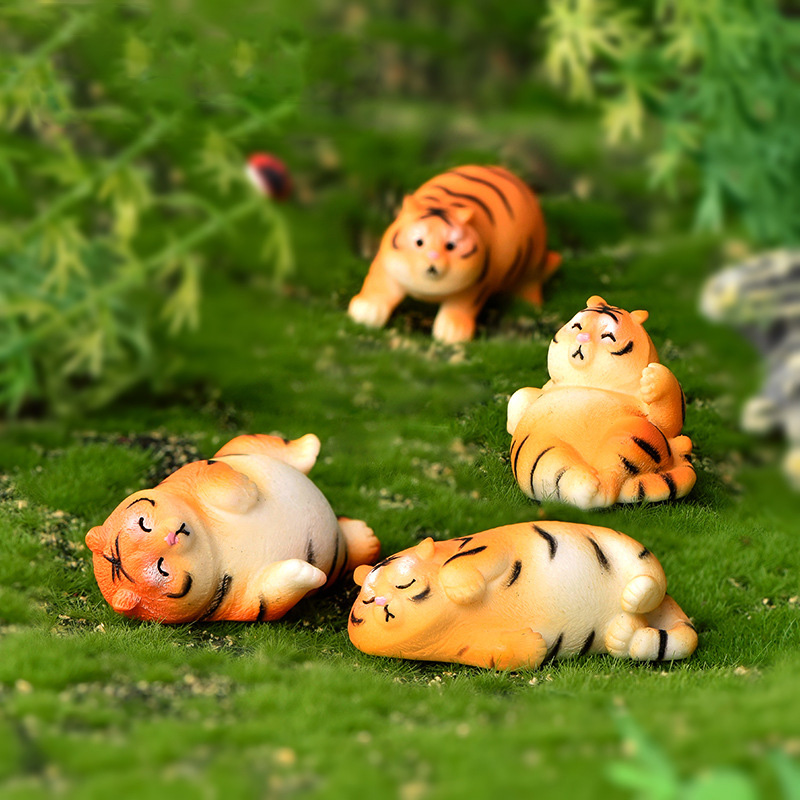 Walking Tiger Miniature Figuri - Resin Art Handmade review and price
